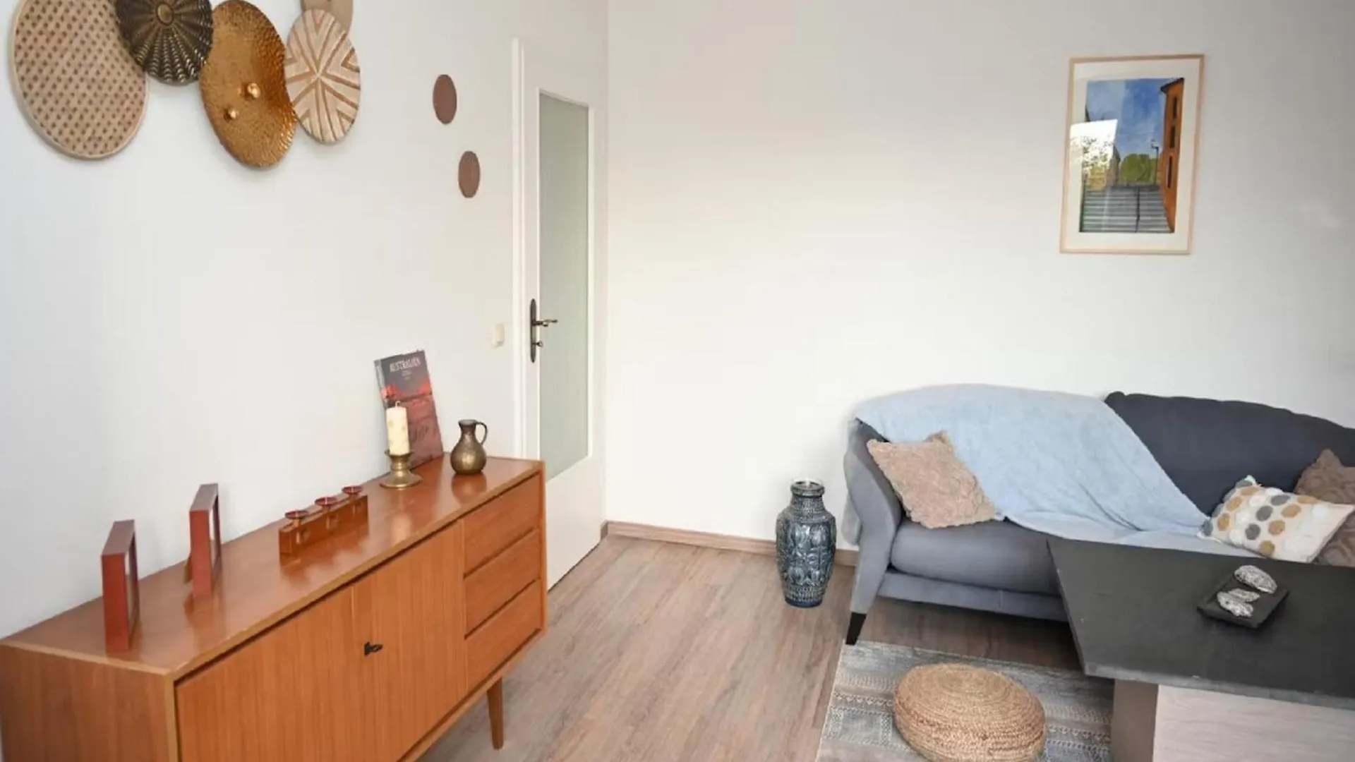 Tasteful Apartment With Balcony Hannover Germany